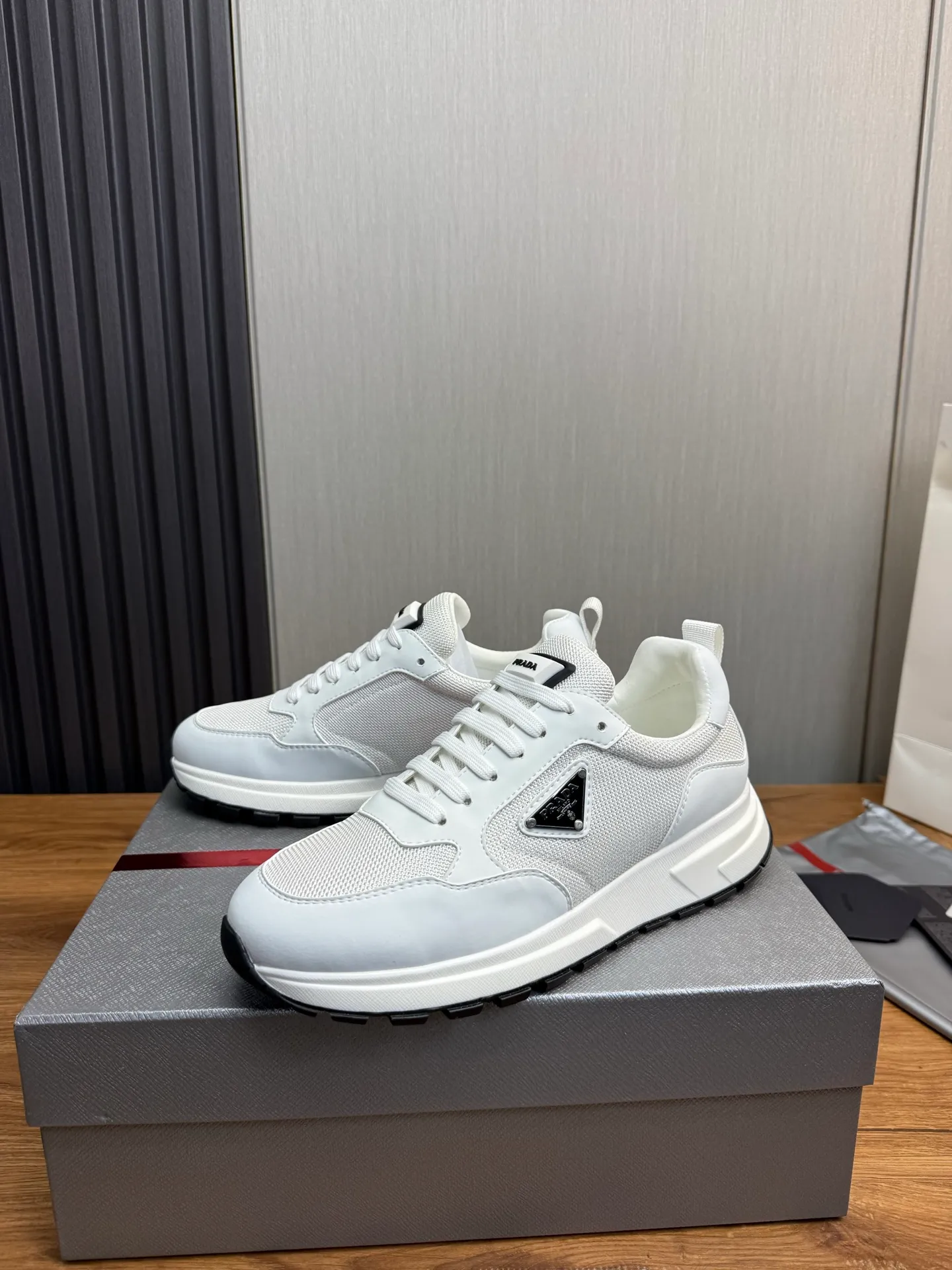 Men's shoes 💰560💰 [PRADA] Popular items in men's shoes counters, synchronized with the official website, high-quality cowhide stitching breathable mesh + cowhide lining, 1🆚1 replica, original sole, 38-45 (customized for 45, non-refundable)